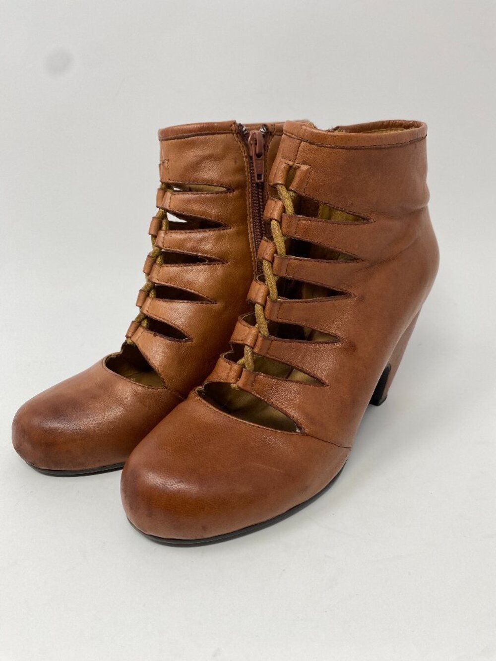 Miz Mooz Throne Leather Booties Ankle Boots Womens 6M Brown Cut Zip Cone Heel
